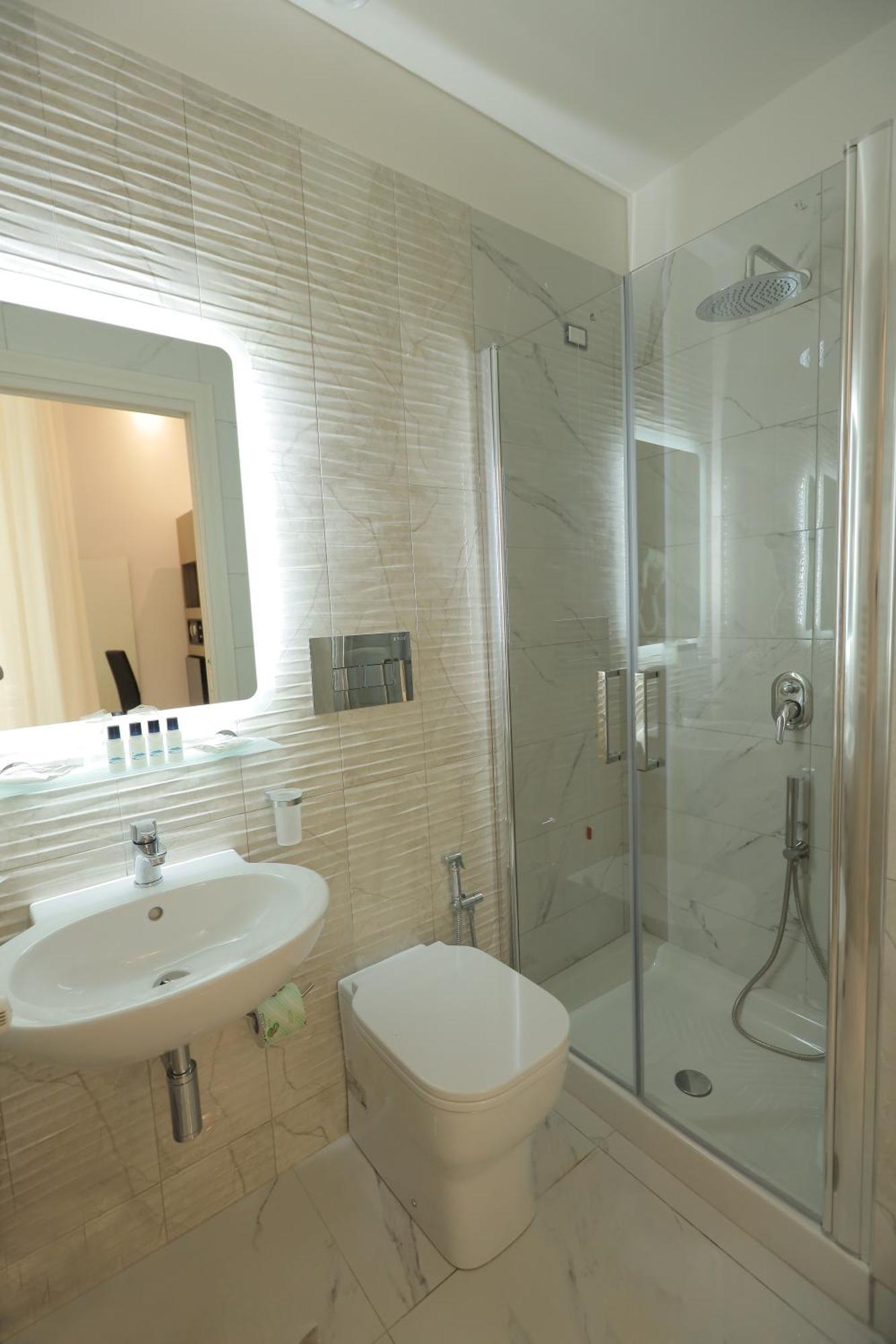 Garibaldi New 3* Naples