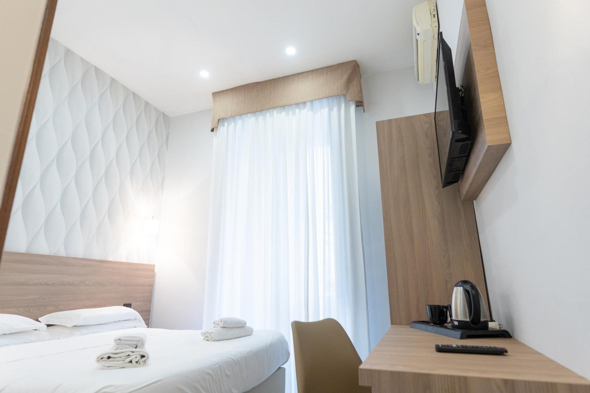 Hotel Garibaldi New Naples