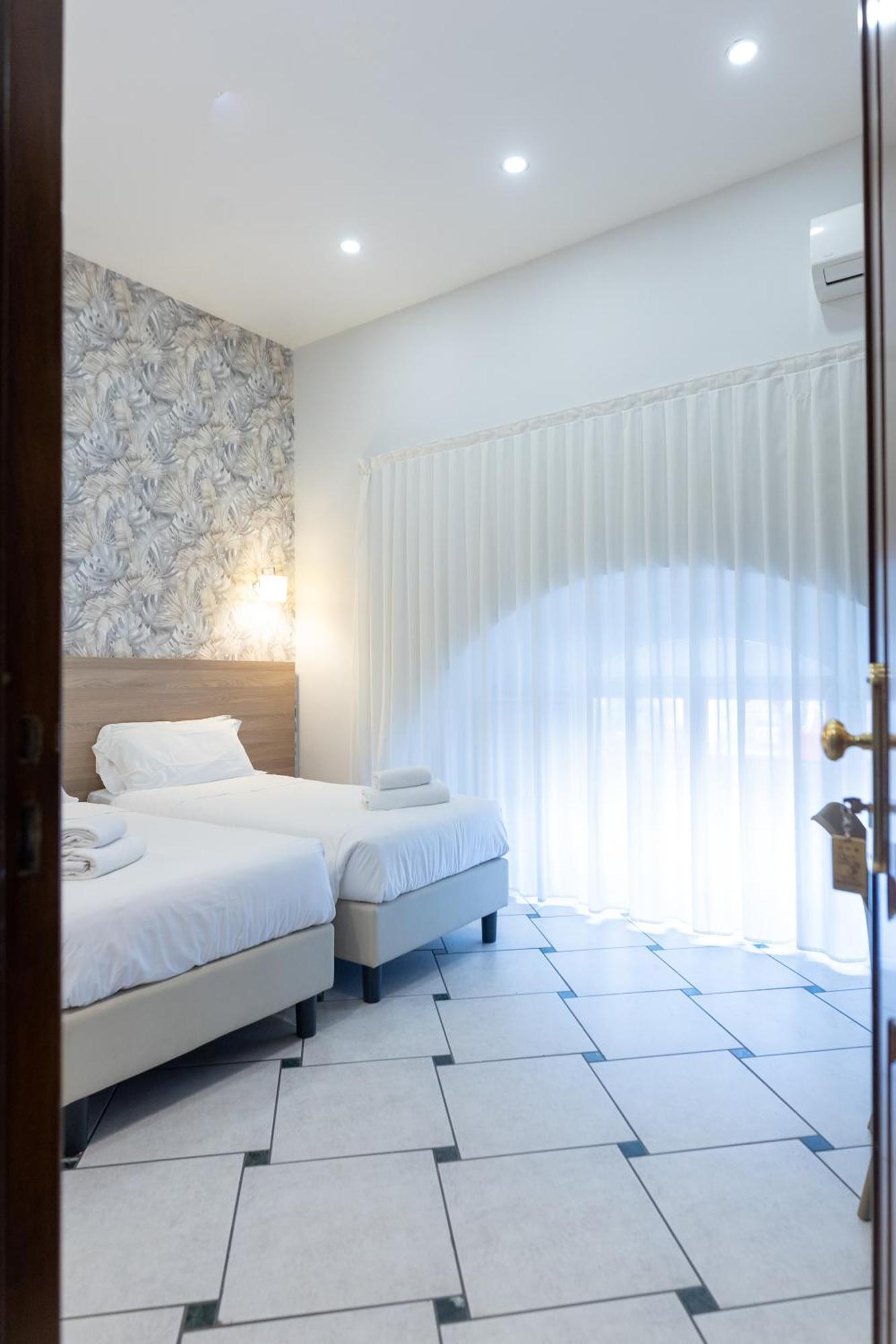 Hotel Garibaldi New 3*