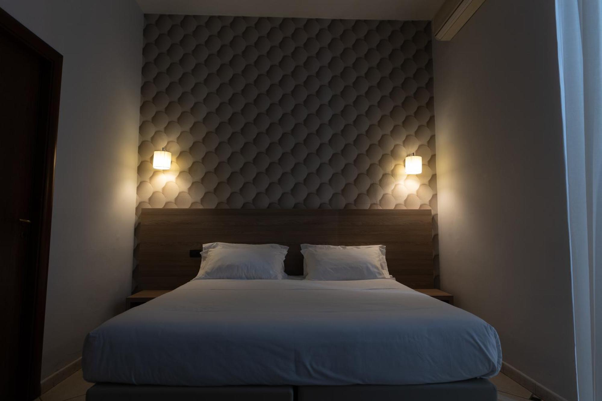Garibaldi New Hotel Naples